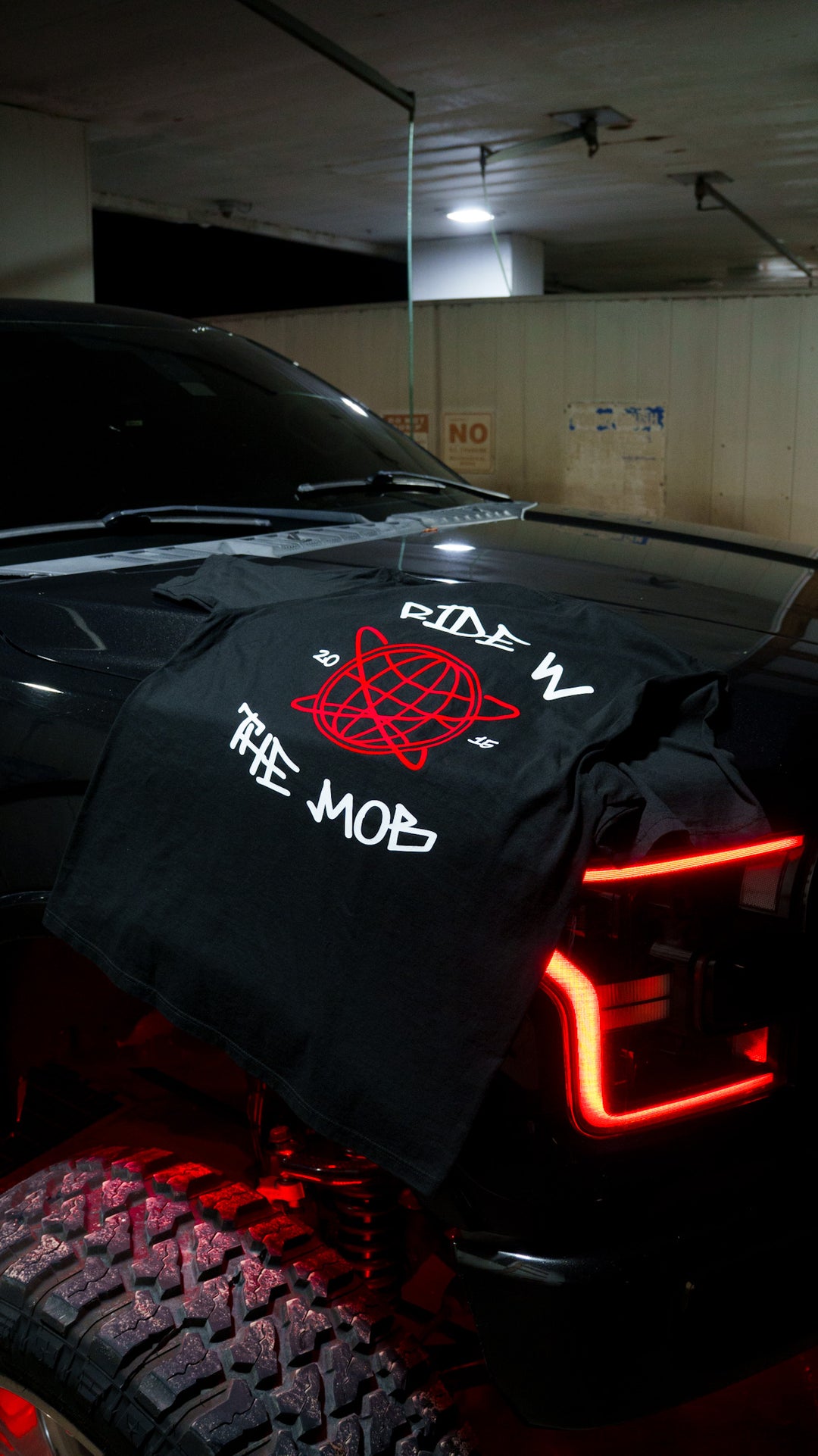 "RiDE W thE M0b"  [Red SUEDE Logo] Heavyweight Tee